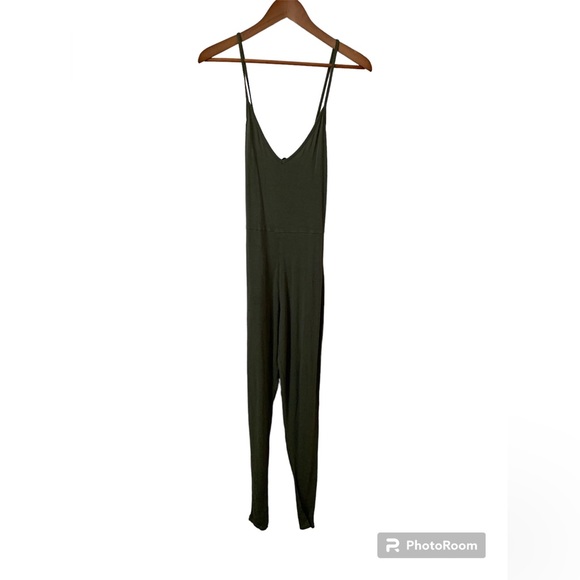 Pretty Little Thing 🧩‎ Olive green Jumper - Picture 1 of 5